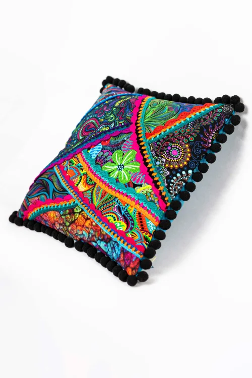 Poduszka-KGart-patchwork-marka-VIPPI-DESIGN-rozmiar-M-8c.jpg