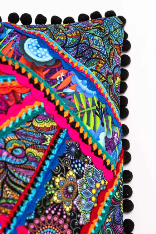 Poduszka-KGart-patchwork-marka-VIPPI-DESIGN-rozmiar-M-9b.jpg