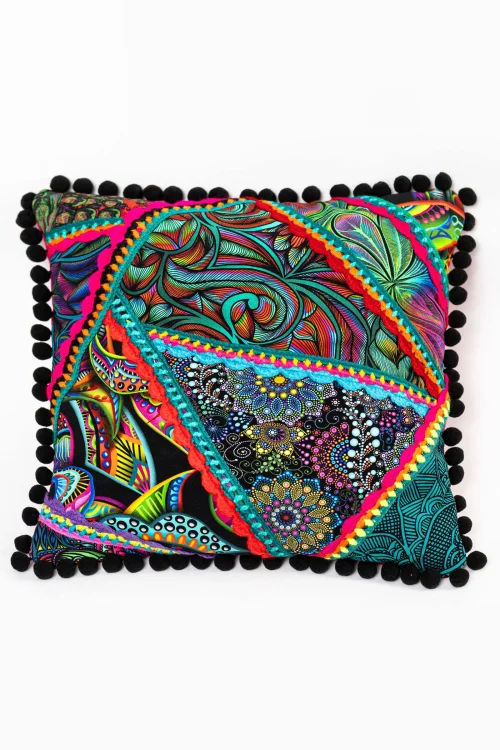Poduszka-KGart-patchwork-marka-VIPPI-DESIGN-rozmiar-M-10.jpg