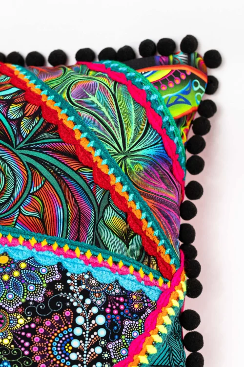 Poduszka-KGart-patchwork-marka-VIPPI-DESIGN-rozmiar-M-10a.jpg