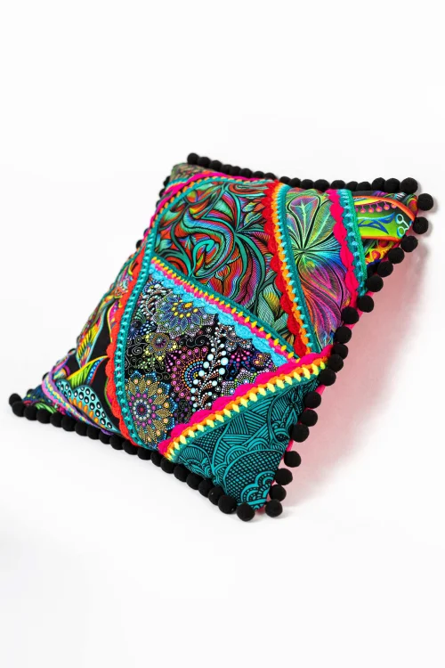 Poduszka-KGart-patchwork-marka-VIPPI-DESIGN-rozmiar-M-10c.jpg