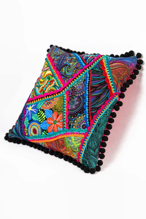 Poduszka-KGart-patchwork-marka-VIPPI-DESIGN-rozmiar-L-1c.jpg