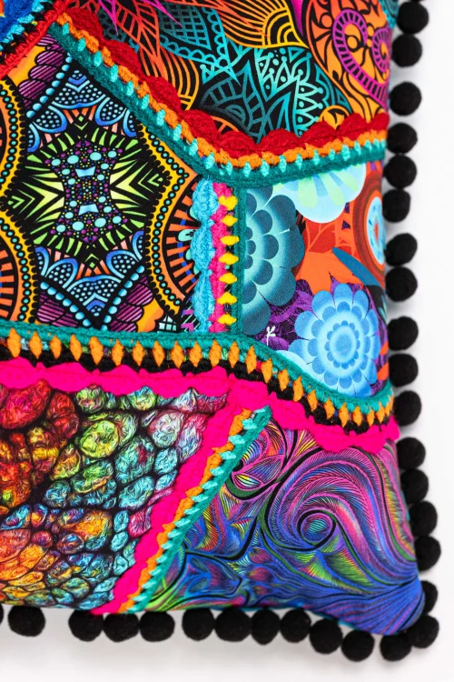 Poduszka-KGart-patchwork-marka-VIPPI-DESIGN-rozmiar-L-2a.jpg