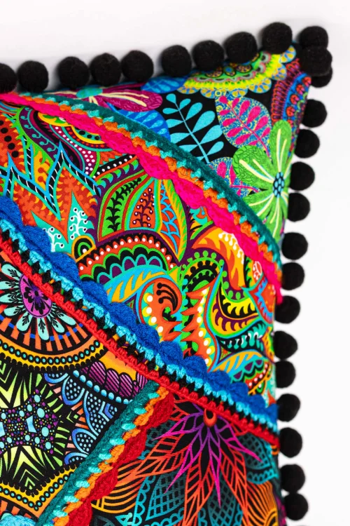 Poduszka-KGart-patchwork-marka-VIPPI-DESIGN-rozmiar-L-2b.jpg