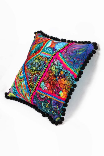 Poduszka-KGart-patchwork-marka-VIPPI-DESIGN-rozmiar-L-2c.jpg