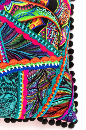 Poduszka-KGart-patchwork-marka-VIPPI-DESIGN-rozmiar-L-3a.jpg