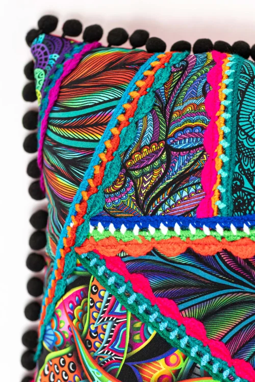 Poduszka-KGart-patchwork-marka-VIPPI-DESIGN-rozmiar-L-3v.jpg