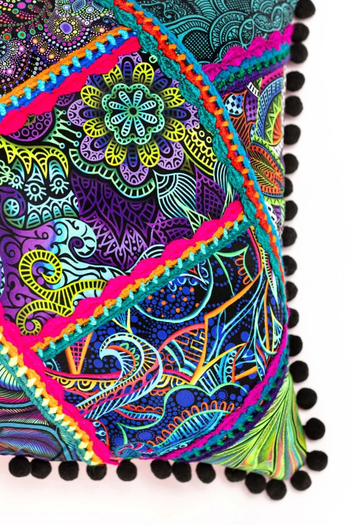 Poduszka-KGart-patchwork-marka-VIPPI-DESIGN-rozmiar-L--4a.jpg
