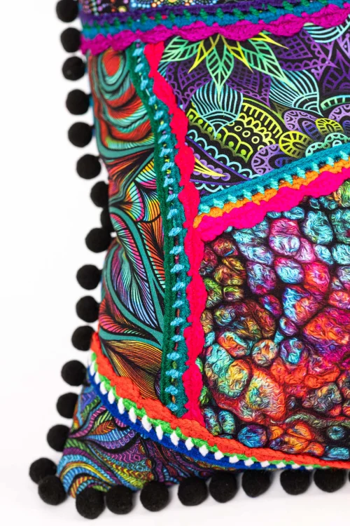 Poduszka-KGart-patchwork-marka-VIPPI-DESIGN-rozmiar-L--5b.jpg