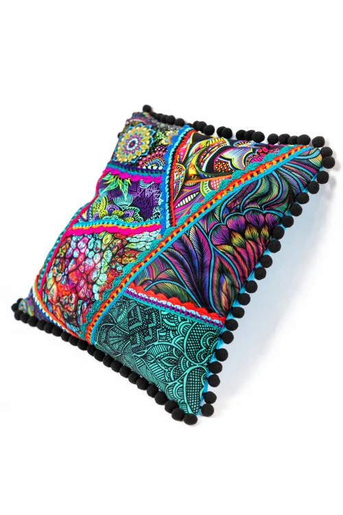 Poduszka-KGart-patchwork-marka-VIPPI-DESIGN-rozmiar-L--5c.jpg