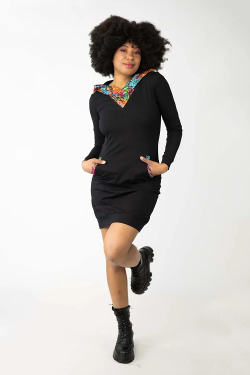 sukienka-mini-sportowa,-czarna,-kolekcja-SHINY-marka-VIPPI-DESIGN.jpg