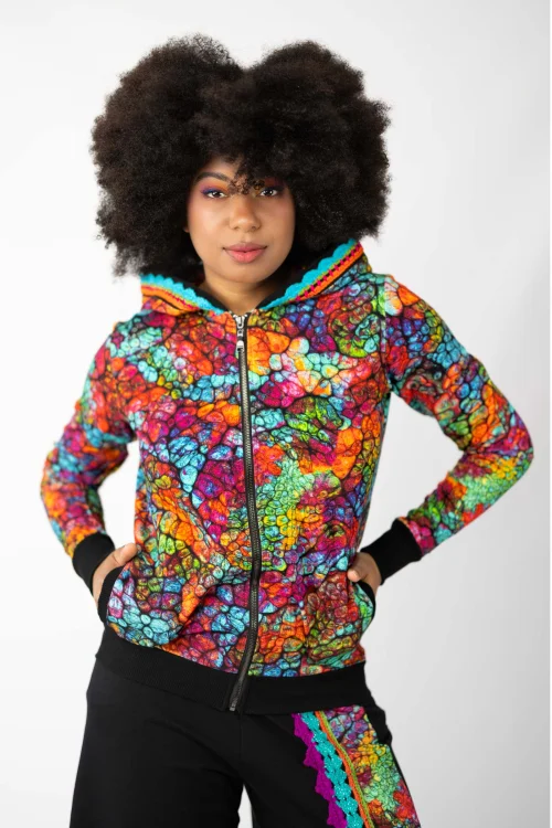 bluza-bomberka-z-szydekową-koronką-i-spodnie-z-szydekową-koronką-czarne,-kolekcja-SHINY,-marka-VIPPI-DESIGN.jpg