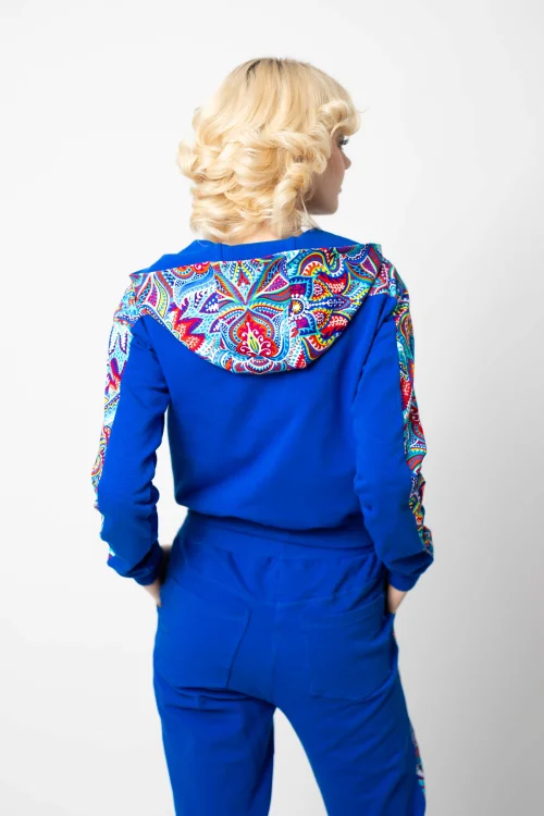 bluza chabrowa bomberka krotka z kapturem na zamekkolekcja MEXICO white marka VIPPI DESIGN (4).jpg