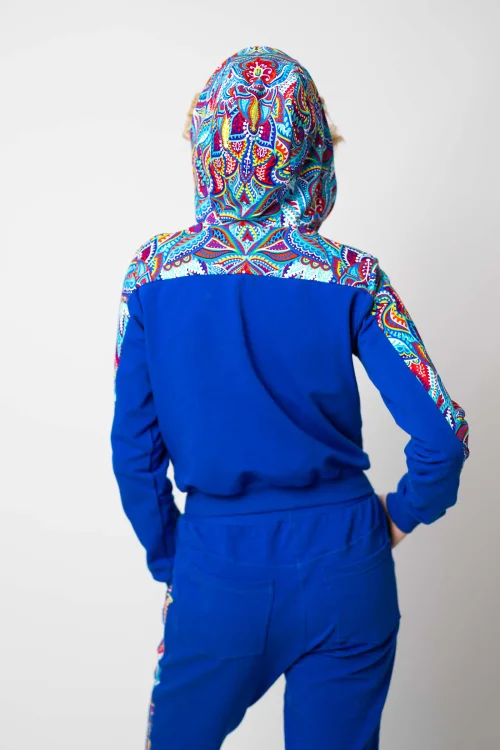 bluza chabrowa bomberka krotka z kapturem na zamekkolekcja MEXICO white marka VIPPI DESIGN (10).jpg