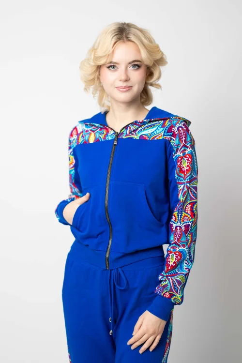 bluza chabrowa bomberka krotka z kapturem na zamekkolekcja MEXICO white marka VIPPI DESIGN (13).jpg