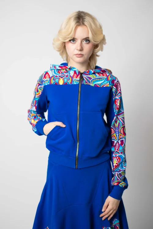 bluza chabrowa krotka z kapturem i wstawkami  kolekcja MEXICO white marka VIPPI DESIGN (2).jpg