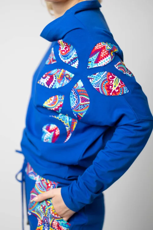 bluzka-chabrowa-z-aplikacjami-na-boku-kolekcja-MEXICO-white-marka-VIPPI-DESIGN (2).jpg