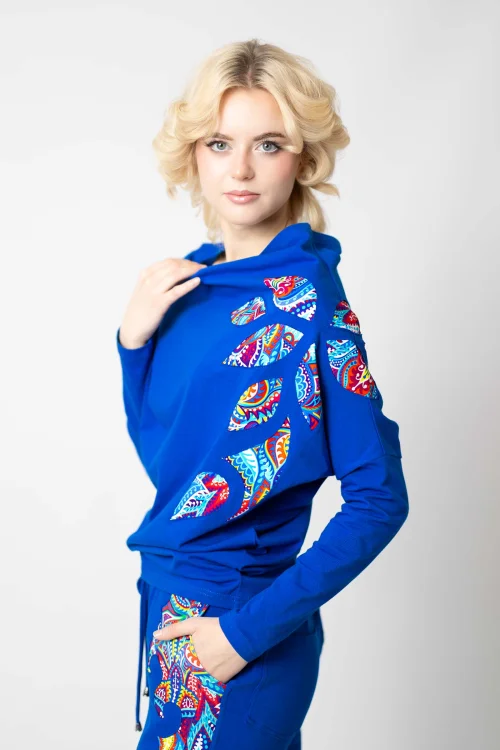 bluzka-chabrowa-z-aplikacjami-na-boku-kolekcja-MEXICO-white-marka-VIPPI-DESIGN (9).jpg