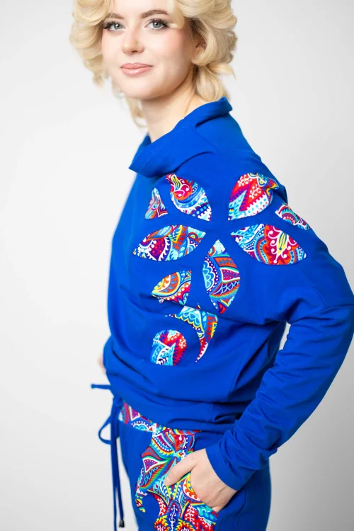 bluzka-chabrowa-z-aplikacjami-na-boku-kolekcja-MEXICO-white-marka-VIPPI-DESIGN (13).jpg