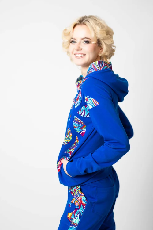 bluza chabrowa z kapturem i aplikacjami kolekcja MEXICO white marka VIPPI DESIGN (9).jpg
