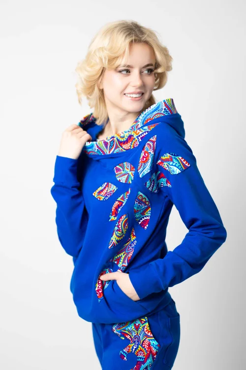bluza chabrowa z kapturem i aplikacjami kolekcja MEXICO white marka VIPPI DESIGN (12).jpg