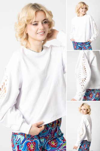 bluza-biała-luźna-z-szydełkową-wstawką-na-rękawach-kolekcja-KGart-marka-VIPPI-DESIGN--22.jpg