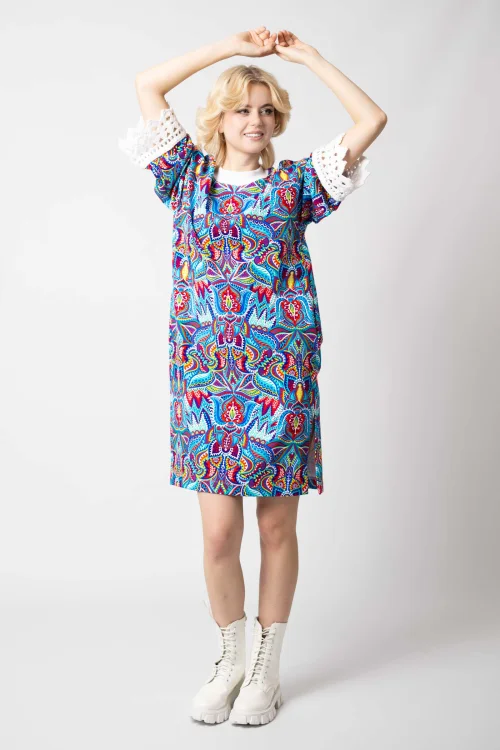sukienka mini luźna z szydełkowymi mankietami kolekcja MEXICO white marka VIPPI DESIGN (4).jpg