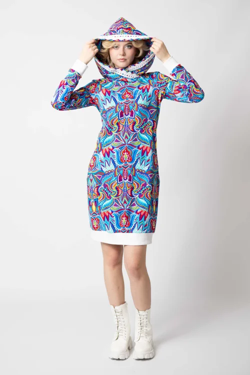 sukienka sportowa kolorowa z szydełkową koronką na kapturze kolekcja MEXICO white marka VIPPI DESIGN (12).jpg