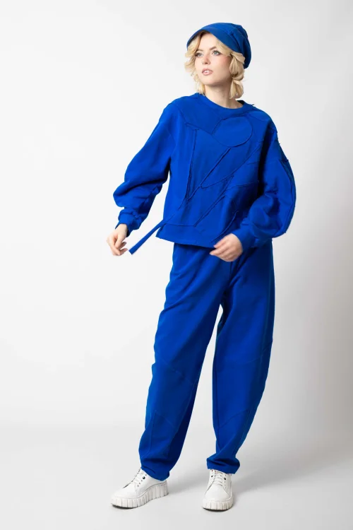 bluza chabrowa z aplikacjami kolekcja UPCYKLING KGart  i spodnie chabrowe baloon kolekcja BASIC marka VIPPI DESIGN (9).jpg