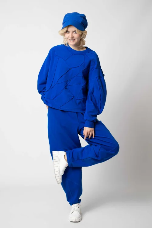 bluza chabrowa z aplikacjami kolekcja UPCYKLING KGart  i spodnie chabrowe baloon kolekcja BASIC marka VIPPI DESIGN (13).jpg