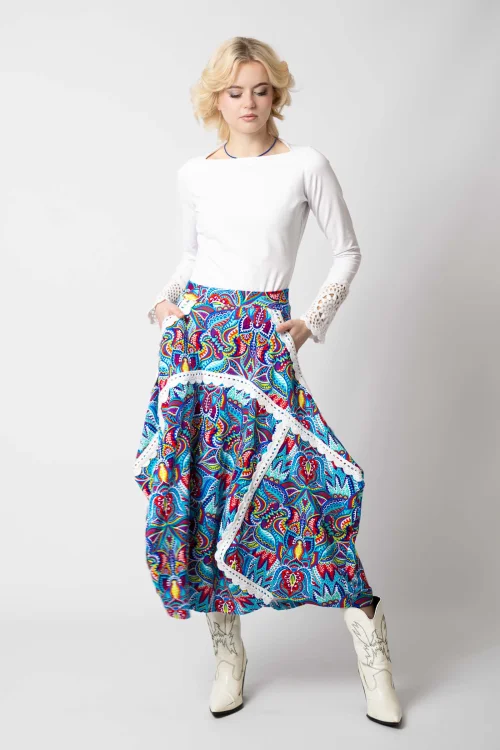 bluzaka biała z szydełkowymi mankietami KGart i spodnica origami z szydełkowymi koronkami kolekcja MEXICO white marka VIPPI DESIGN (7).jpg