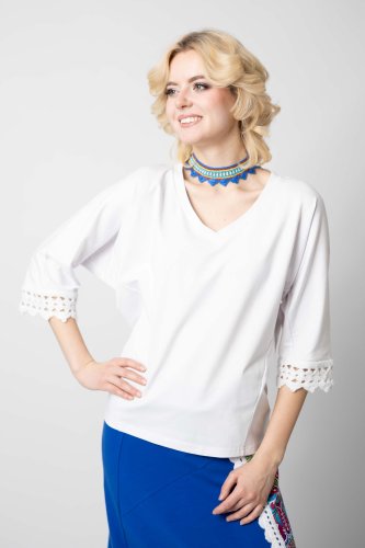 Bluzka kimonowa biała z szydełkowymi mankietami "KGart" 