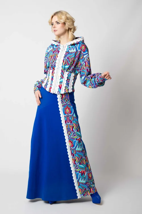 bluzka biała z dzianiny prążek kolekcja BASIC spodnica długa chabrowa z szydełkową koronką i kolorową wstawką i bluza gorsetowa z szydełkowymi koronkami kolekcja MEXICO white marka VIPPI DESIGN  (7).jpg