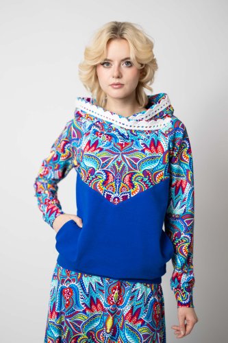 bluza chabrowa z szydełkową koronką na kapturze kolekcja MEXICO white marka VIPPI DESIGN (2).jpg