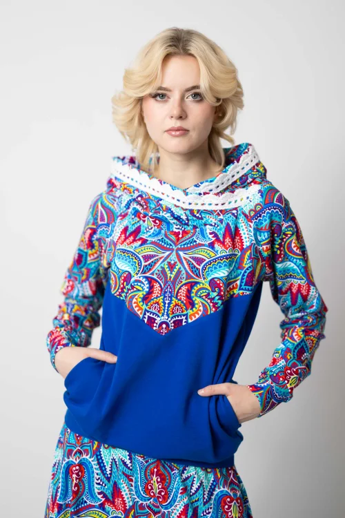 bluza chabrowa z szydełkową koronką na kapturze kolekcja MEXICO white marka VIPPI DESIGN (4).jpg