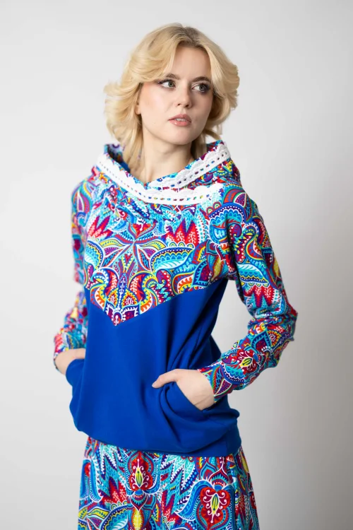 bluza chabrowa z szydełkową koronką na kapturze kolekcja MEXICO white marka VIPPI DESIGN (5).jpg