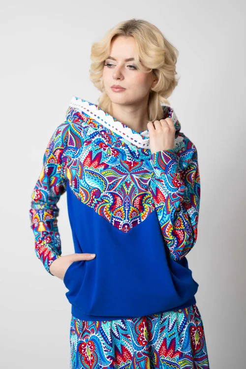 bluza chabrowa z szydełkową koronką na kapturze kolekcja MEXICO white marka VIPPI DESIGN (6).jpg