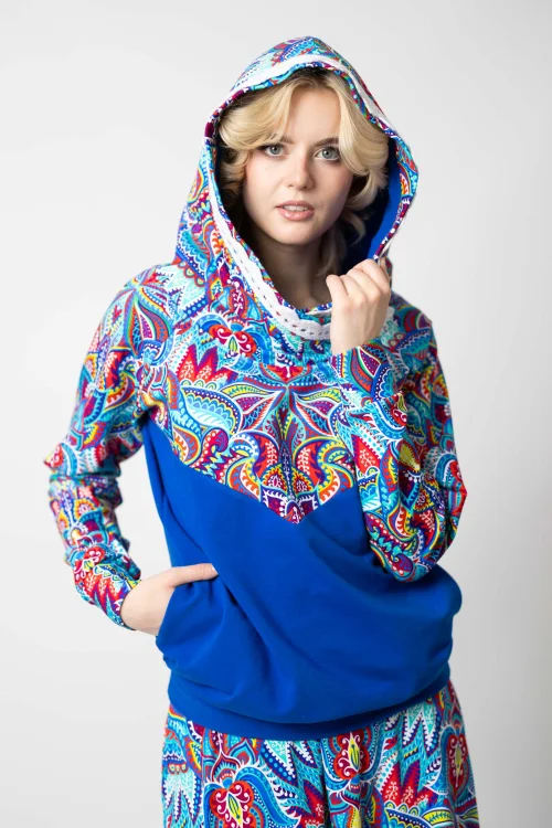 bluza chabrowa z szydełkową koronką na kapturze kolekcja MEXICO white marka VIPPI DESIGN (11).jpg