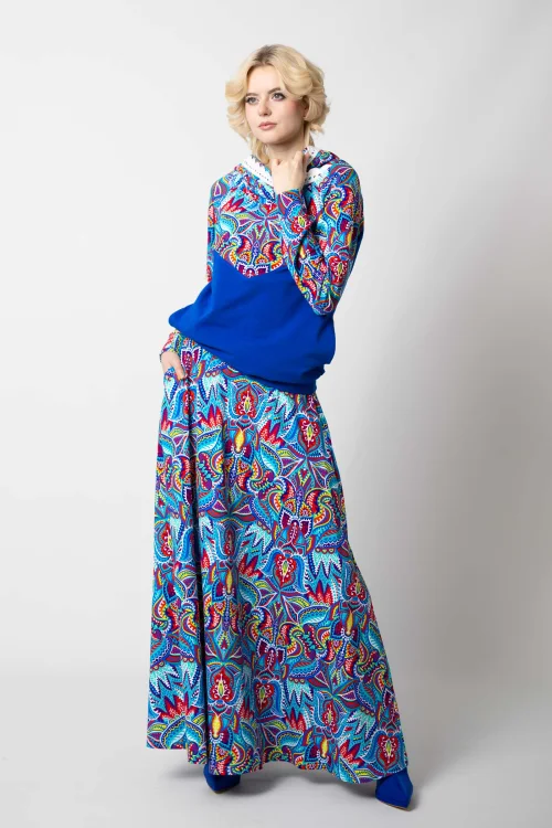 bluza chabrowa z szydełkową koronką na kapturze i długa spodnica kolorowa kolekcja MEXICO white marka VIPPI DESIGN (2).jpg