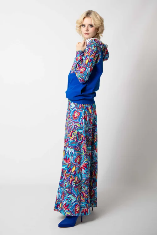 bluza chabrowa z szydełkową koronką na kapturze i długa spodnica kolorowa kolekcja MEXICO white marka VIPPI DESIGN (3).jpg