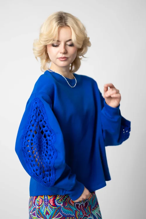 bluza chabrowa z szydełkowymi wstawkami na rękawach KGart  marka VIPPI DESIGN- (2).jpg