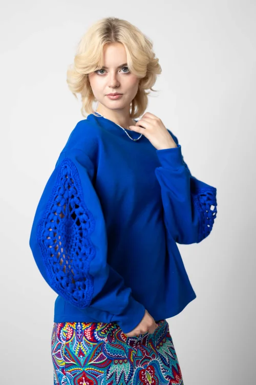 bluza chabrowa z szydełkowymi wstawkami na rękawach KGart  marka VIPPI DESIGN- (1).jpg