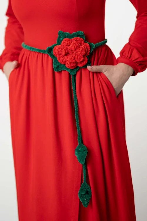 Sukienka-midi,--wiskozowa-czerwona-z-rozporkiem-kolekcja-BASIC-marka-vippi-design-5.jpg