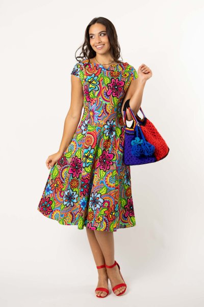 Sukienka midi rozkloszowana z pęknięciem na dekolcie krótki rękaw "DOLCE" 