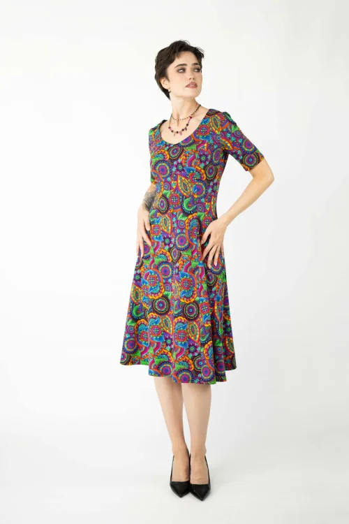 Sukienka-midi-rozkloszowana-kolekcja-BLISS-marka-Vippi-design.jpg