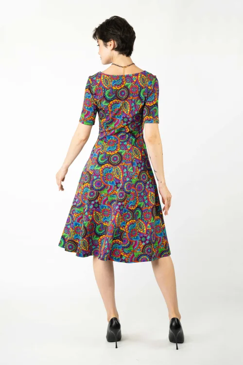 Sukienka-midi-rozkloszowana-kolekcja-BLISS-marka-Vippi-design-4.jpg