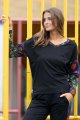 Bluzka trapezowa dekolt  V czarna "WIND" grey    