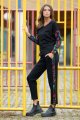 Bluzka trapezowa dekolt  V czarna "WIND" grey    