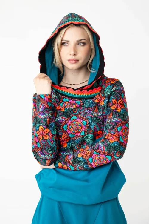 bluza-z-kapturem-i-szydełkową-koronką-petrolowa-marka-Vippi-design-6.jpg