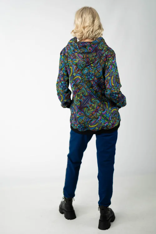 bluza  kolorowa luźna  z kapturem kieszenie z boków i spodnie granatowe z aplikacjami kieszenie  kolekcja MIST marka VIPPI design   (7).jpg